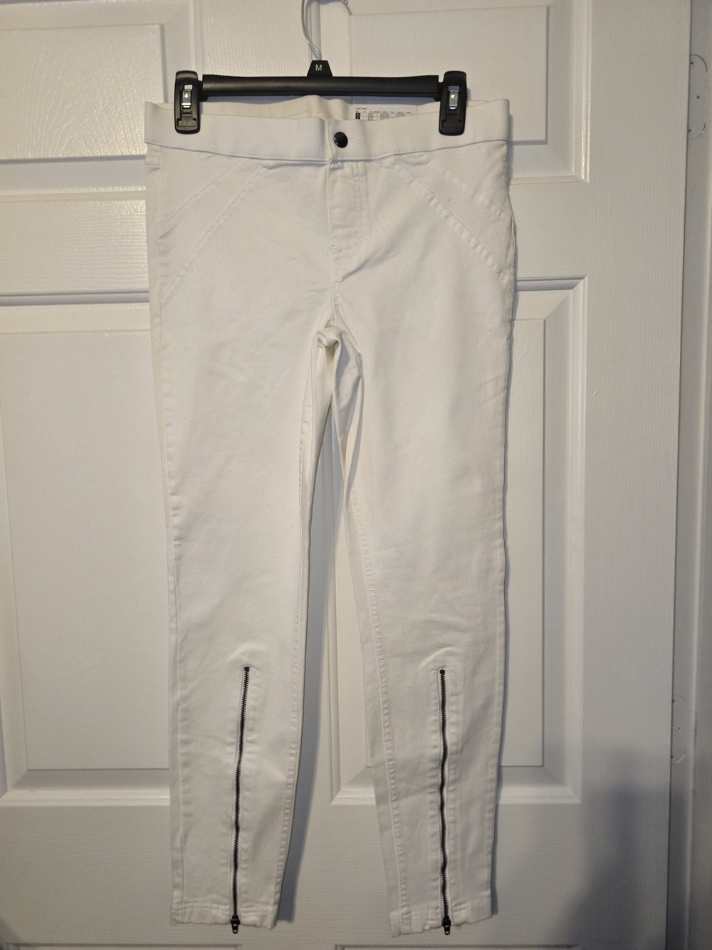 NEW HUE White Skinny Jeans with Zipper Ankle Detail Size M Stretch Pants